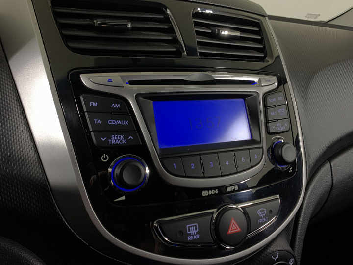 HYUNDAI Solaris 1.6, 2011 года, Автоматическая, Бежево-серый