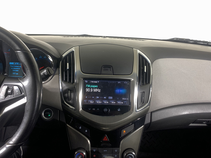 Chevrolet Cruze 1.8, 2013 года, Автоматическая, Белый