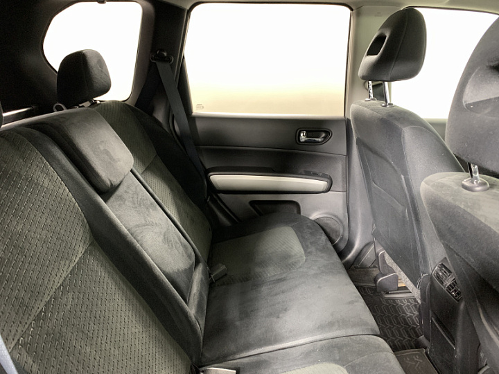 NISSAN X-Trail 2, 2012 года, Механика, Серебристый