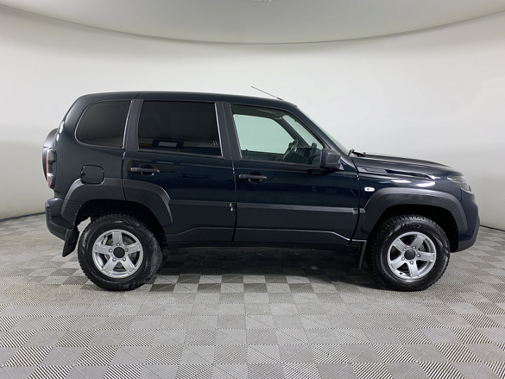LADA (ВАЗ) Niva 1.7, 2024 года, Механика, Зеленый