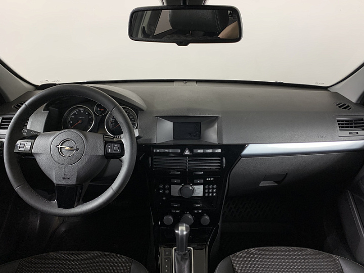 Opel Astra 1.8, 2008 года, Автоматическая, ЧЕРНЫЙ