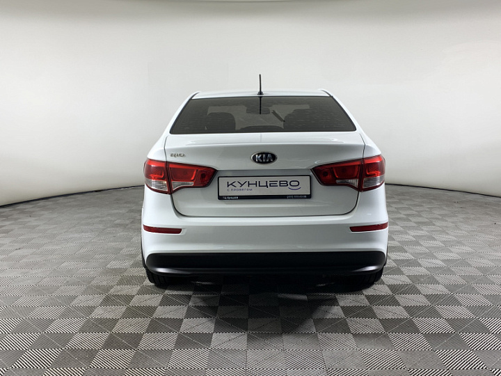 KIA Rio 1.6, 2016 года, Механика, Белый