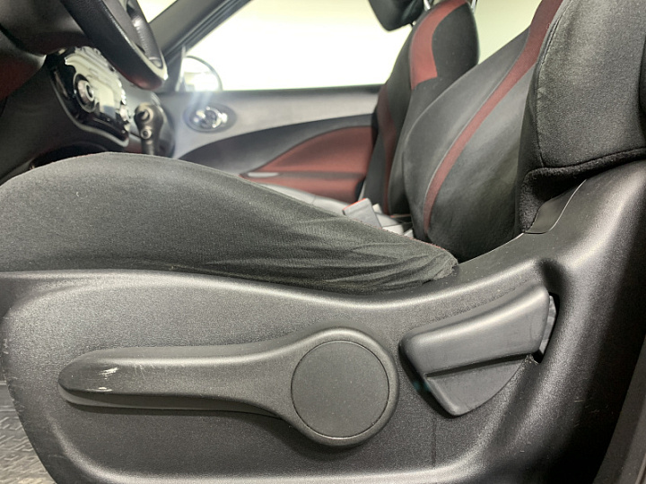 NISSAN Juke 1.6, 2013 года, Вариатор, КРАСНЫЙ