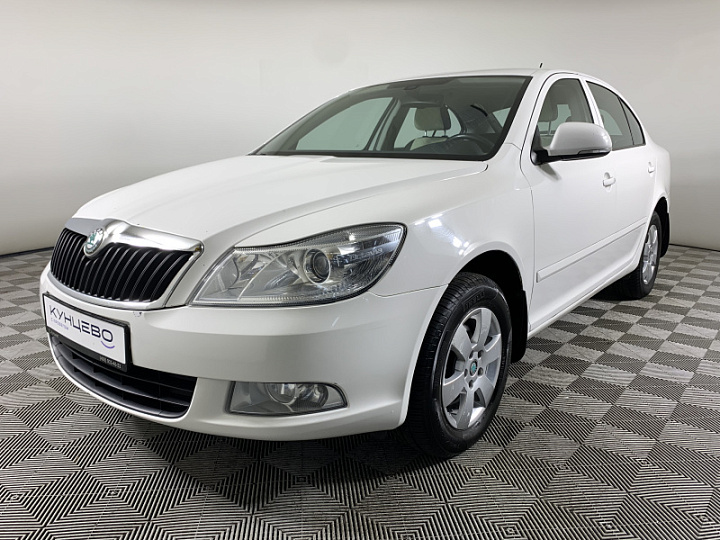 SKODA Octavia 1.6, 2011 года, Автоматическая, БЕЛЫЙ