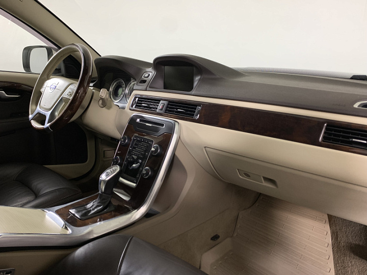 Volvo XC70 2.4, 2012 года, Автоматическая, Бежевый