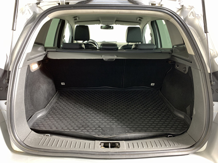 Ford Kuga 2, 2012 года, Робот, Серебристый