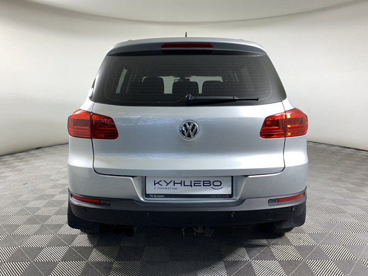 VOLKSWAGEN Tiguan 2, 2011 года, Автоматическая, Серебристый