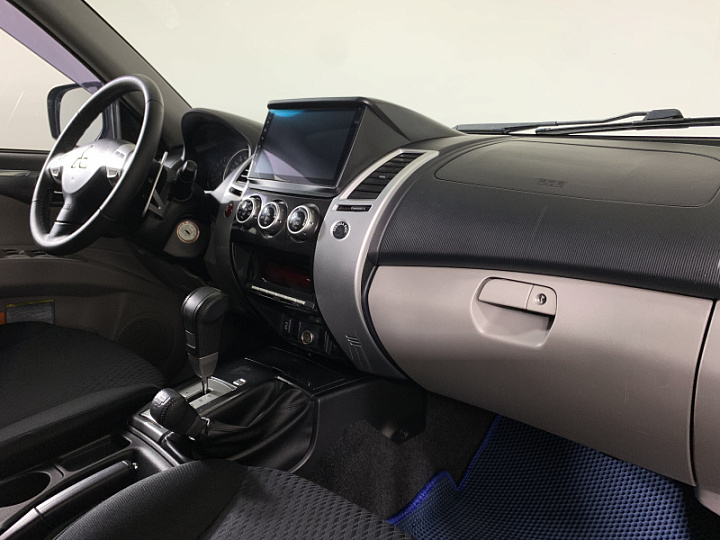 Mitsubishi Pajero Sport 3, 2015 года, Автоматическая, Черный