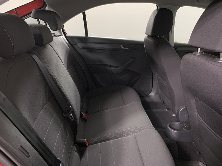 SKODA Rapid 1.6, 2022 года, Автоматическая, КРАСНЫЙ