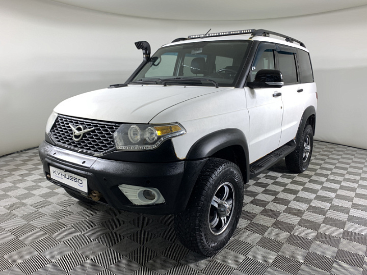 УАЗ Patriot 2.7, 2016 года, Механика, БЕЛЫЙ