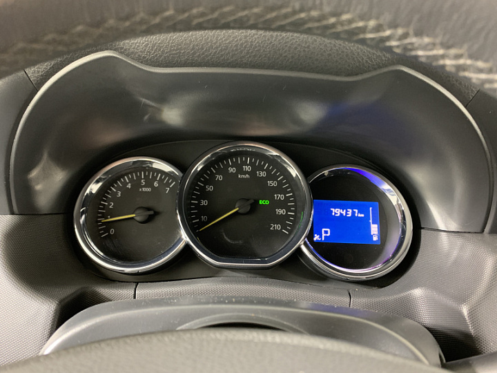 RENAULT Duster 2, 2018 года, Автоматическая, Серебристо-желтый
