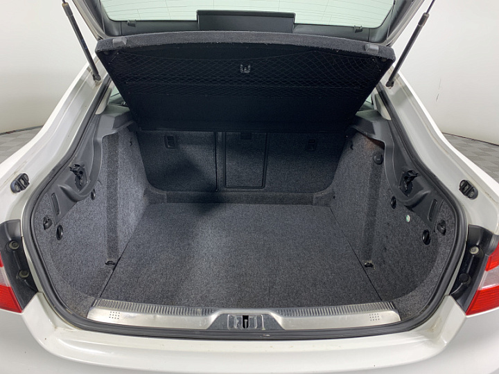 SKODA Superb 1.8, 2013 года, Робот, БЕЛЫЙ