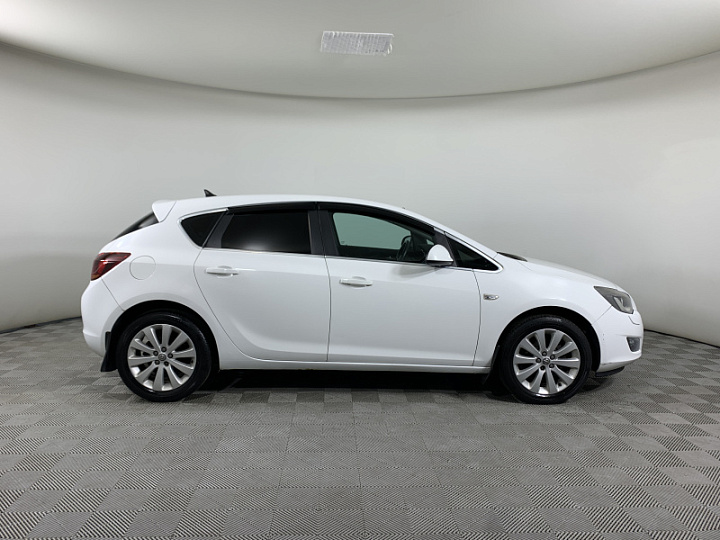 OPEL Astra 1.6, 2011 года, Механика, БЕЛЫЙ