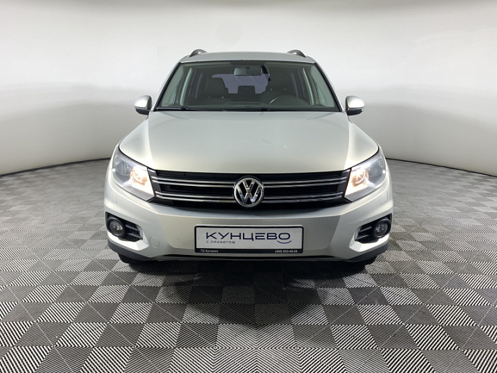 Volkswagen Tiguan 2, 2012 года, Автоматическая, Серебристый