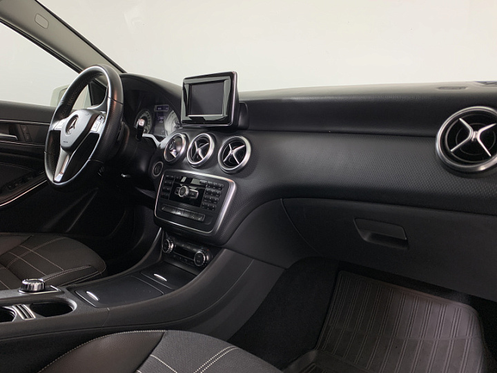 MERCEDES-BENZ A-Класс 1.6, 2013 года, Робот, БЕЛЫЙ