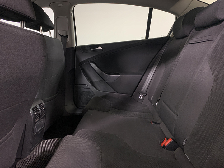 VOLKSWAGEN Passat 1.8, 2008 года, Механика, Серебристый