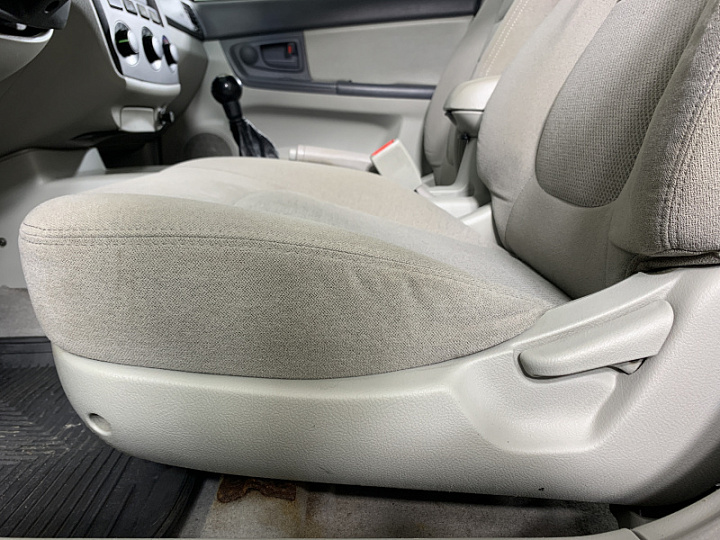 KIA Cerato 1.6, 2005 года, Механика, СЕРЫЙ