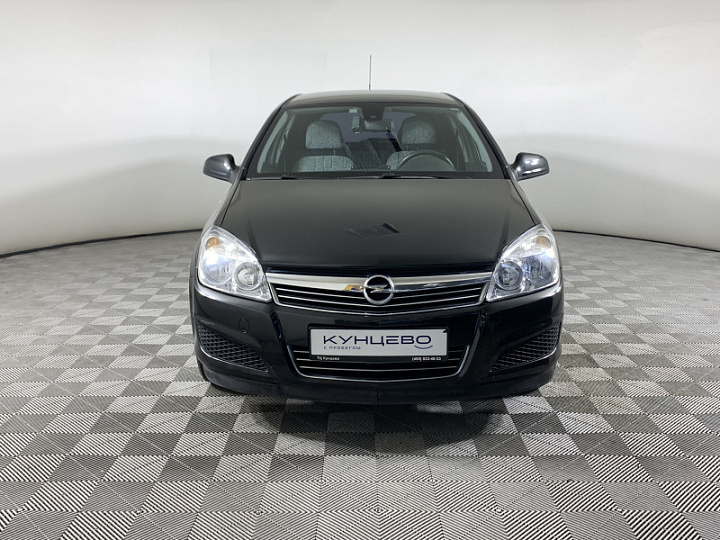 Opel Astra 1.6, 2012 года, Механика, Черный