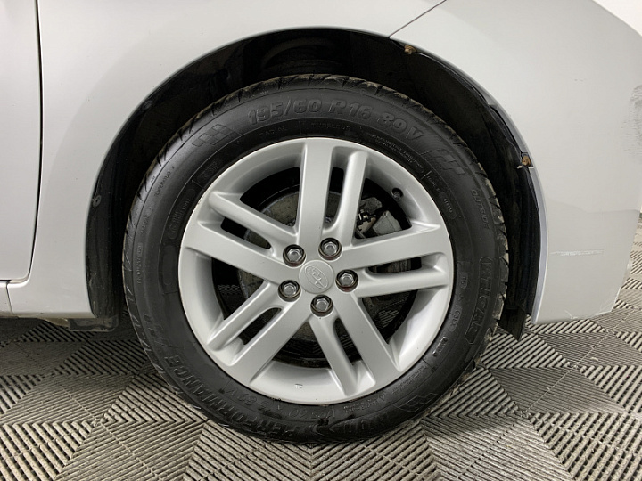 SUBARU Trezia 1.4, 2011 года, Робот, Серебристый