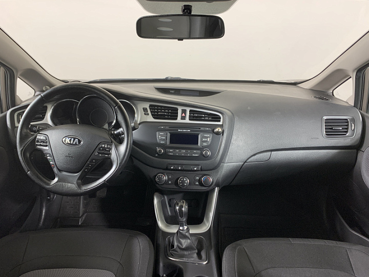 KIA Ceed 1.6, 2015 года, Механика, КОРИЧНЕВЫЙ