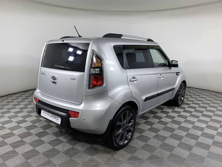 KIA Soul 1.6, 2011 года, Автоматическая, Серебристый