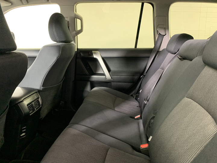 TOYOTA Land Cruiser Prado 2.8, 2017 года, Автоматическая, БЕЛЫЙ