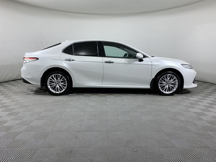 TOYOTA Camry 2.5, 2021 года, Автоматическая, БЕЛЫЙ