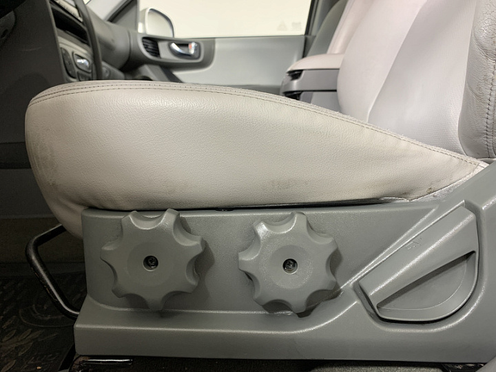 HYUNDAI Santa Fe 2.7, 2011 года, Автоматическая, Серебристый