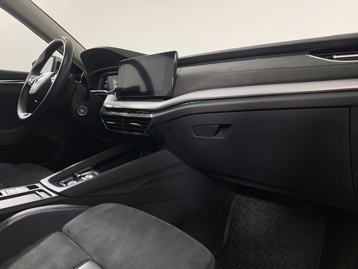 SKODA Octavia 1.4, 2021 года, Автоматическая, КОРИЧНЕВЫЙ