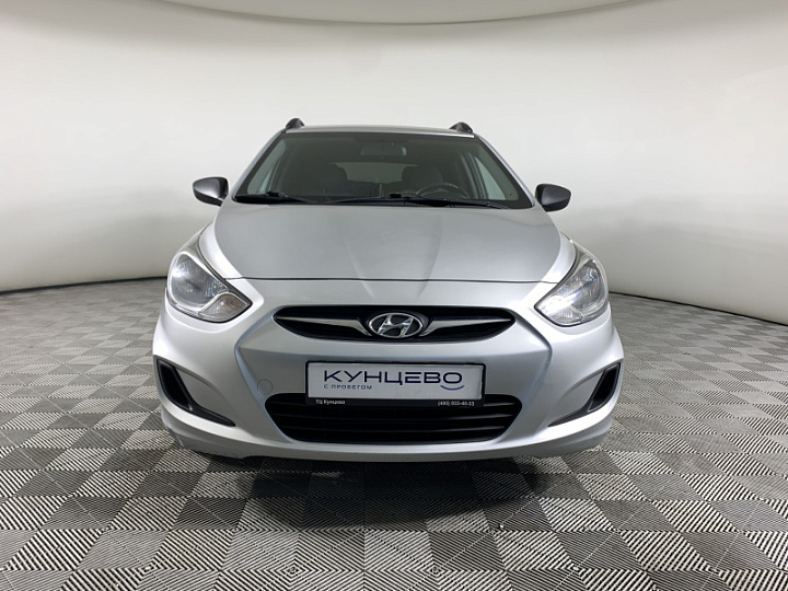 HYUNDAI Solaris 1.6, 2012 года, Автоматическая, Серебристый