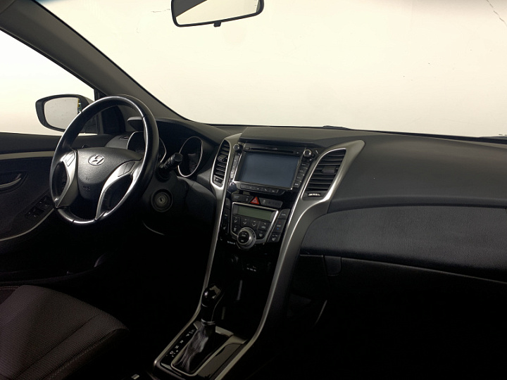 HYUNDAI i30 1.6, 2013 года, Автоматическая, Серебристый