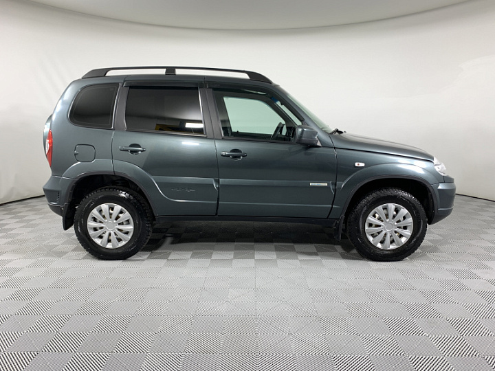 CHEVROLET Niva 1.7, 2013 года, Механика, ТЕМНО-СЕРЫЙ