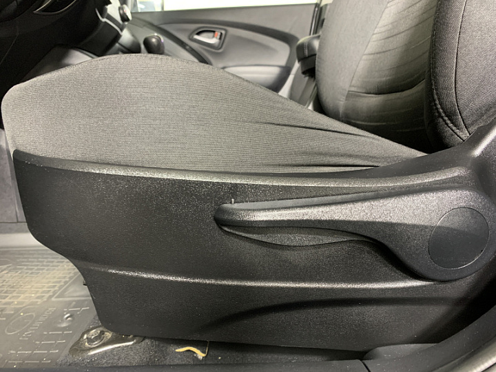 HYUNDAI ix35 2, 2014 года, Механика, СЕРЫЙ