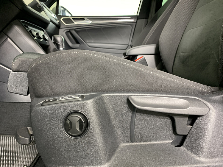 VOLKSWAGEN Tiguan 1.4, 2018 года, Робот, БЕЛЫЙ