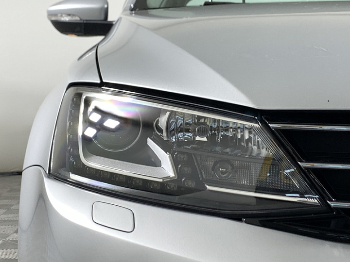 VOLKSWAGEN Jetta 1.4, 2015 года, Робот, Серебристый