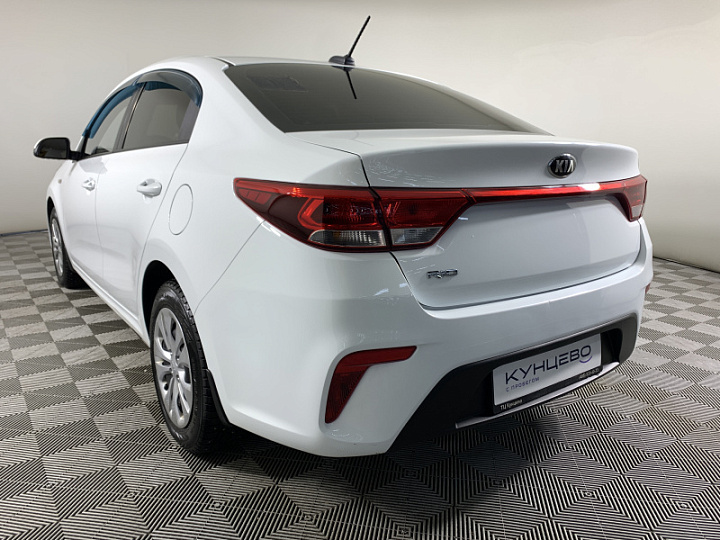 KIA Rio 1.6, 2017 года, Автоматическая, БЕЛЫЙ