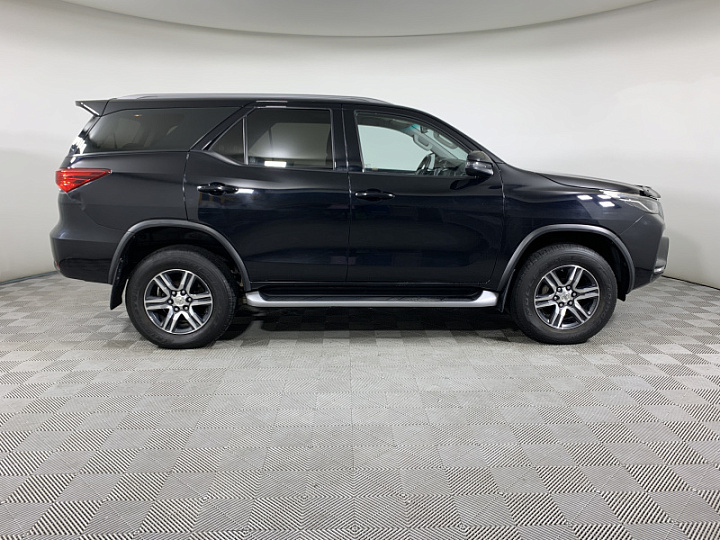 TOYOTA Fortuner 2.8, 2021 года, Автоматическая, ЧЕРНЫЙ