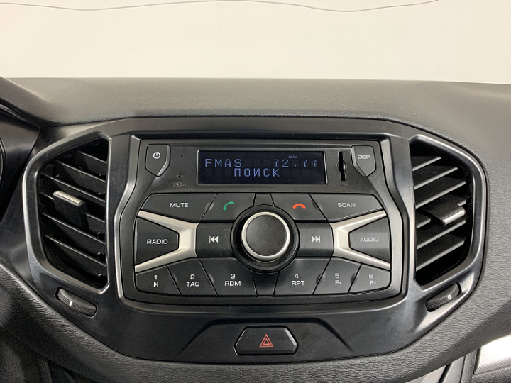 Lada Vesta 1.6, 2020 года, Механика, КРАСНЫЙ