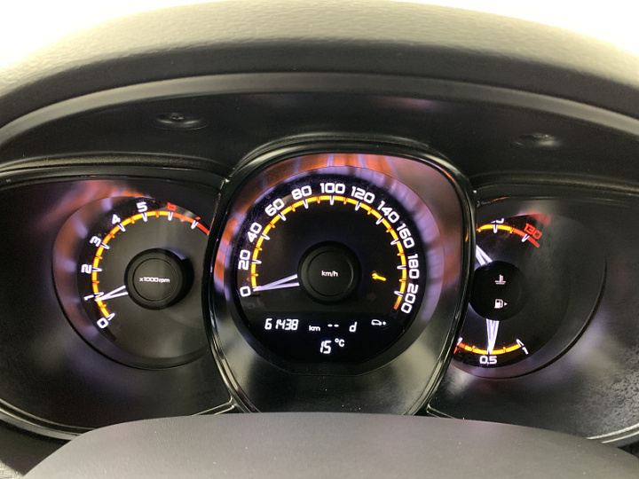 Lada Vesta 1.6, 2020 года, Механика, КОРИЧНЕВЫЙ