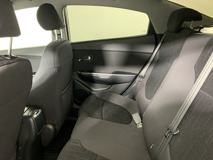 KIA Rio 1.6, 2013 года, Механика, Серебристый