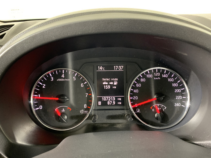 NISSAN X-Trail 2, 2012 года, Механика, Серебристый