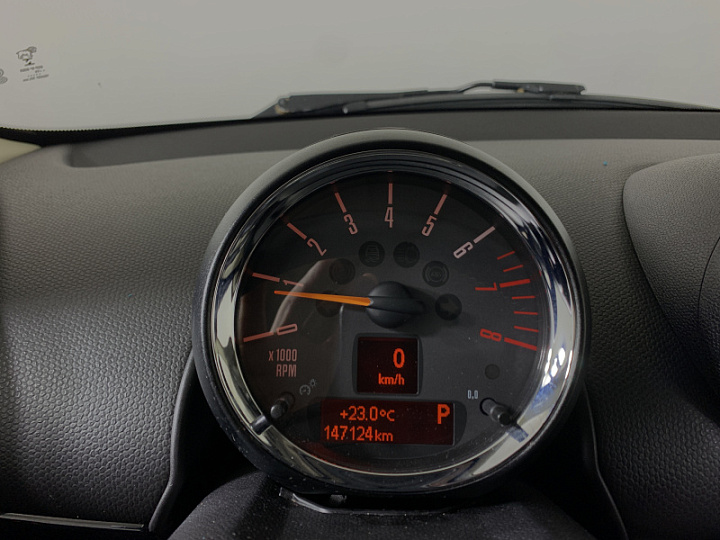MINI Countryman 1.6, 2015 года, Автоматическая, КОРИЧНЕВЫЙ