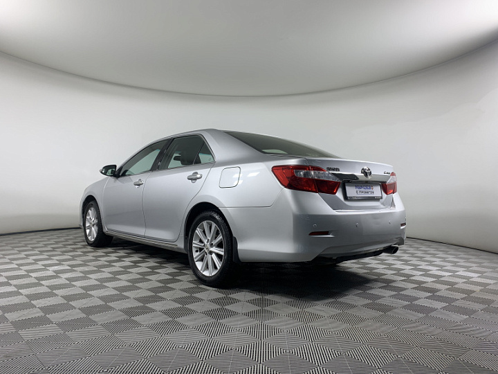 TOYOTA Camry 2.5, 2013 года, Автоматическая, Серебристый