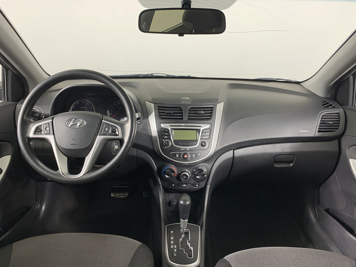 HYUNDAI Solaris 1.4, 2013 года, Автоматическая, Черно-Серый