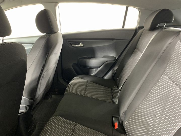 KIA Rio 1.6, 2019 года, Автоматическая, Светло серый