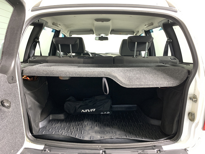 CHEVROLET Niva 1.7, 2018 года, Механика, БЕЛЫЙ