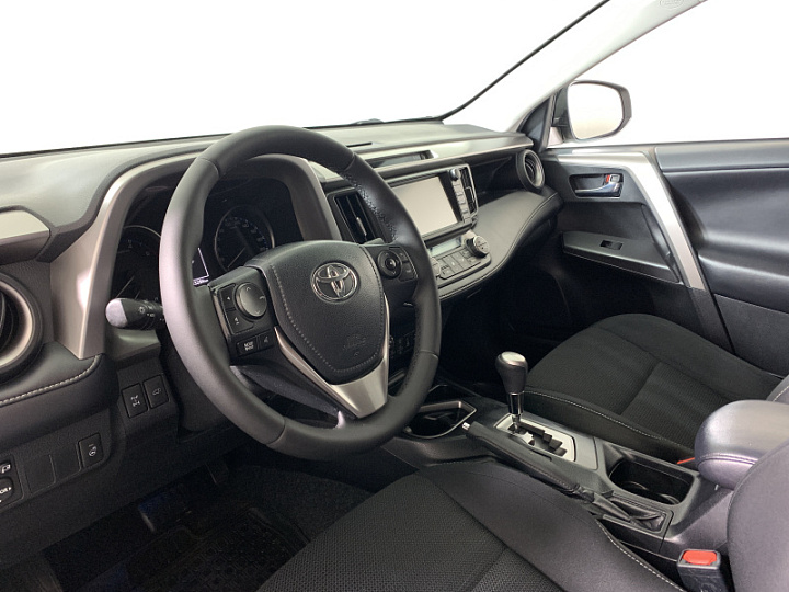 TOYOTA RAV4 2.2, 2018 года, Автоматическая, БЕЛЫЙ
