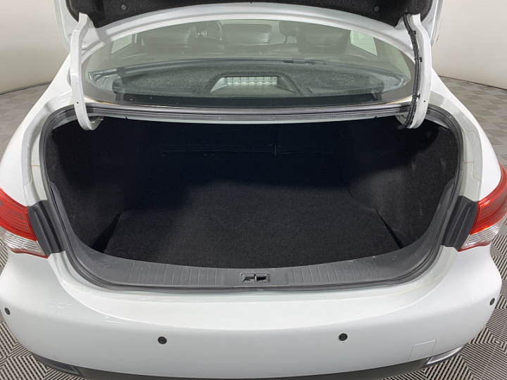 NISSAN Almera 1.6, 2018 года, Механика, БЕЛЫЙ