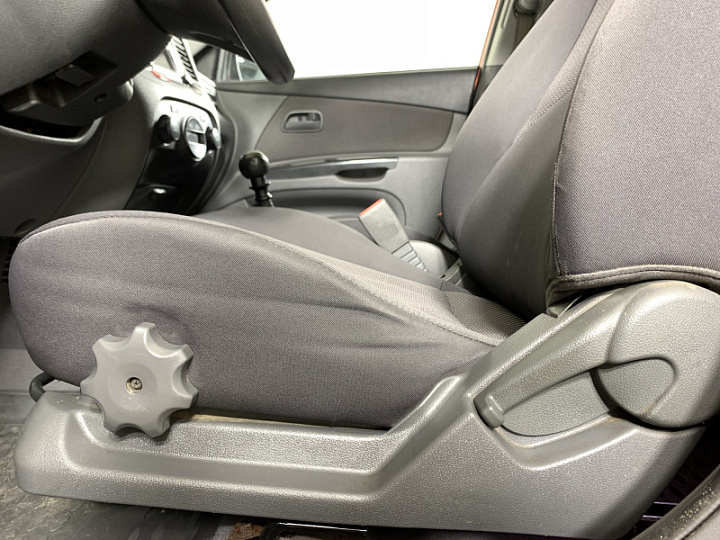 KIA Rio 1.4, 2010 года, Механика, ОРАНЖЕВЫЙ