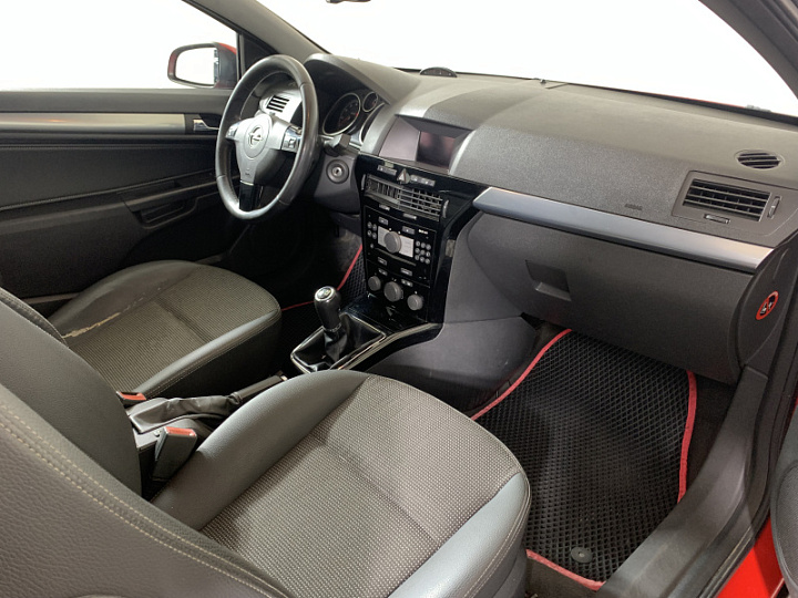 OPEL Astra 1.8, 2008 года, Механика, КРАСНЫЙ